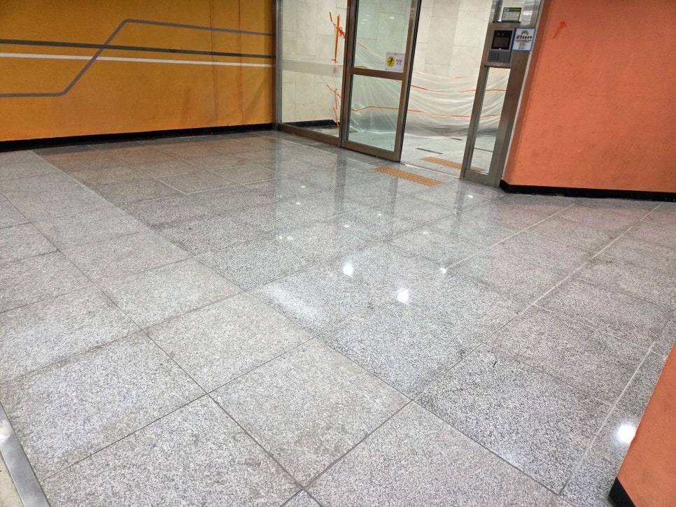 통로 광택 완료